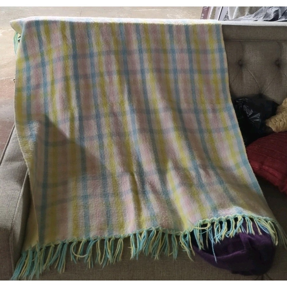 Vintage Baby Blanket Lightweight Pastel‎ Stripe Plaid Shawl Fringe Acrylic